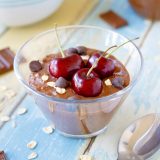 Fit ovesná kaše proteinová overnight s třesněmi - recept Bajola