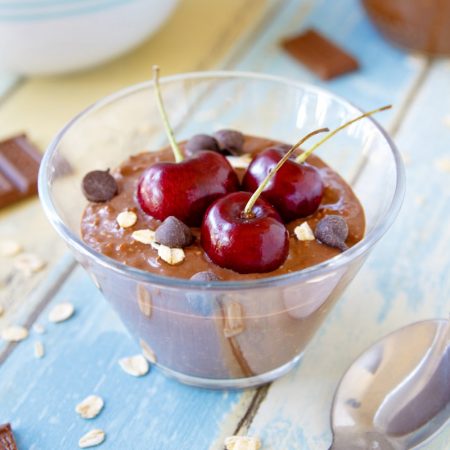 Fit ovesná kaše proteinová overnight s třesněmi - recept Bajola