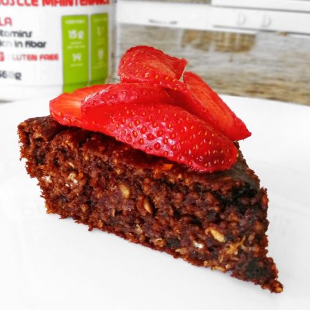 Fitness banánový dort s jahodami - zdravý recept Bajola