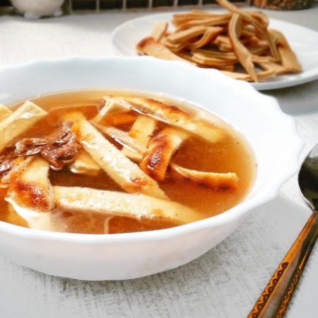 Fitness hovězí vývar s celestýnskými nudlemi - zdravý recept Bajola