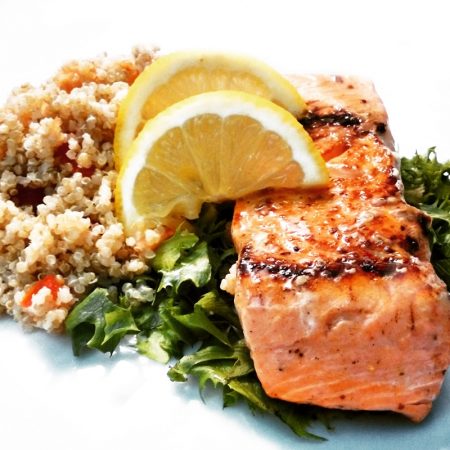 Fitness steak z lososa a quinoa - zdravý recept Bajola