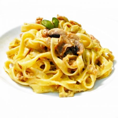 Fitness tagliatelle s pestem a tuňákem - zdravý recept Bajola