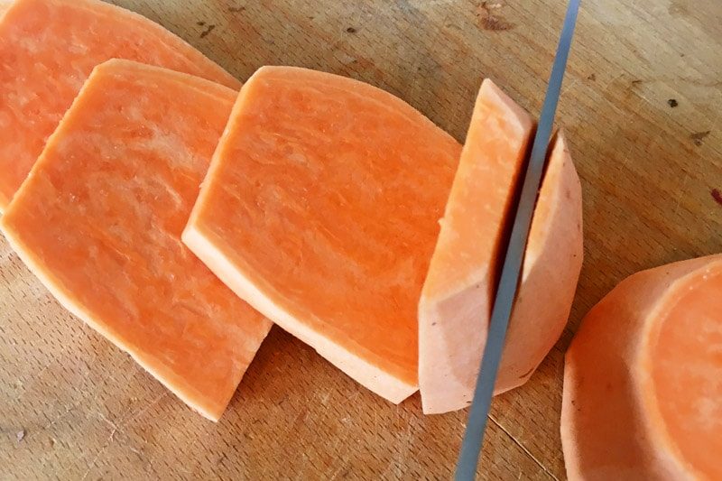 Jak nakrájet batáty na hranolky snadno a rychle