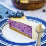 Fitness borůvkový koláč cheesecake - zdravý recept Bajola