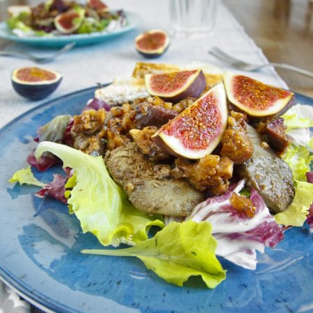 Fitness salát s játry, fíky a ořechy - zdravý recept Bajola
