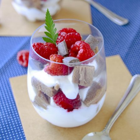 Fitness malinový tvarohový pohár bez cukru - recept Bajola Fitness malinový tvarohový pohár bez cukru - recept Bajola
