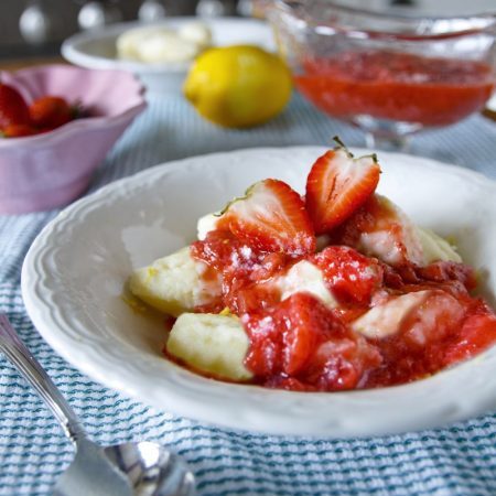 Fitness tvarohové noky s jahodami - zdravý recept Bajola