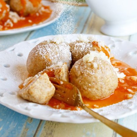 Fitness tvarohové knedlíky celozrnné s meruňkami - recept Bajola