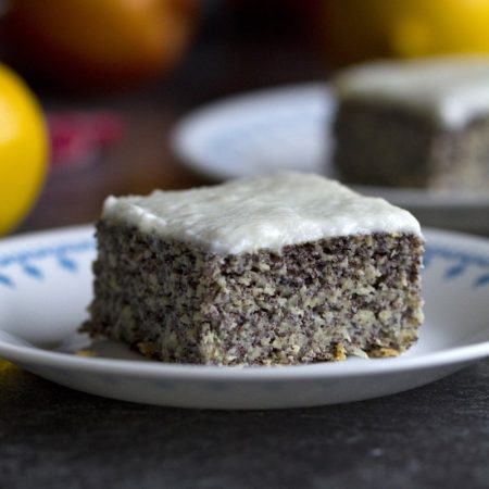 Zdravý makovec s jablky recept Bajola