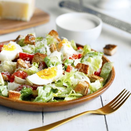 Zdravý salát alá Caesar bez ančoviček - recept Bajola